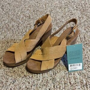 Toms Tan Wedge Sandals with Slingback Design